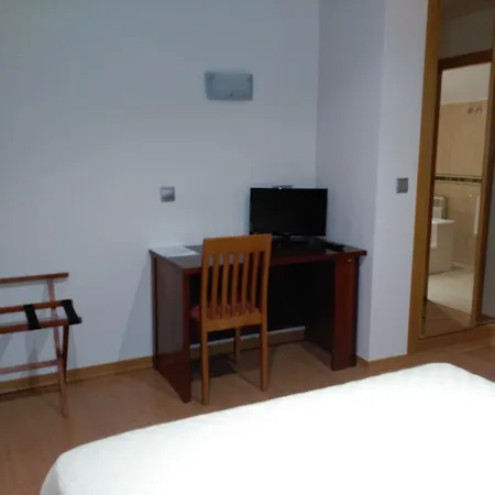 Hotel San Cibrao San Ciprian de Vinas Room photo